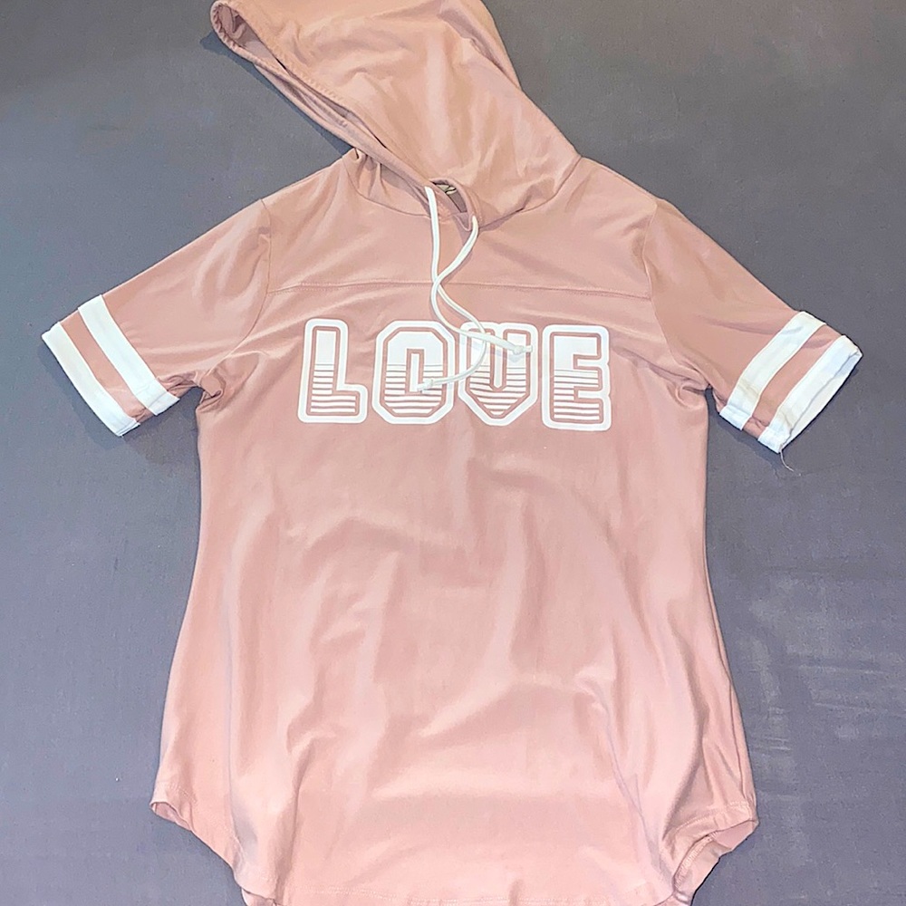 Tee